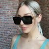 Women’s fashionable large frame sunglasses